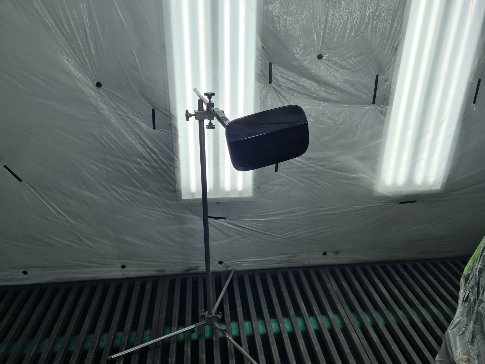Automobilio kėbulo remonto ir dažymo darbų nuotrauka Vilniuje